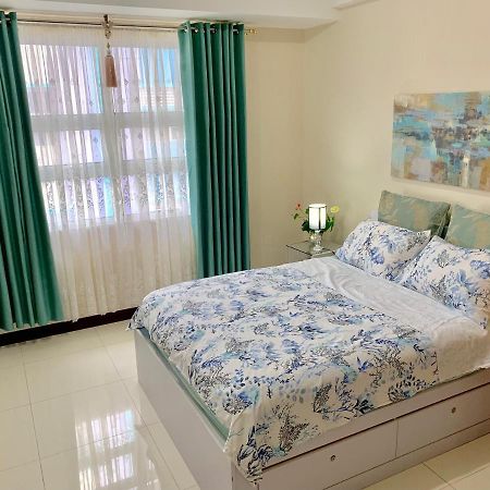 Chillax Studio 101 Newport Boulevard Manila Exterior photo